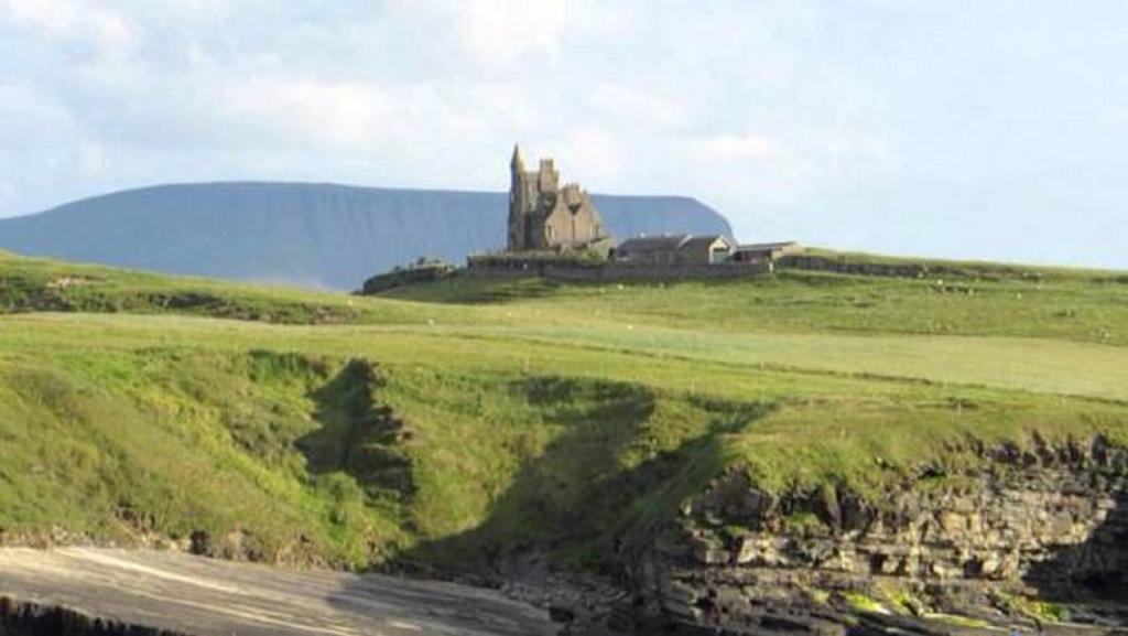 The Benwiskin Centre Ballaghnatrillick المظهر الخارجي الصورة