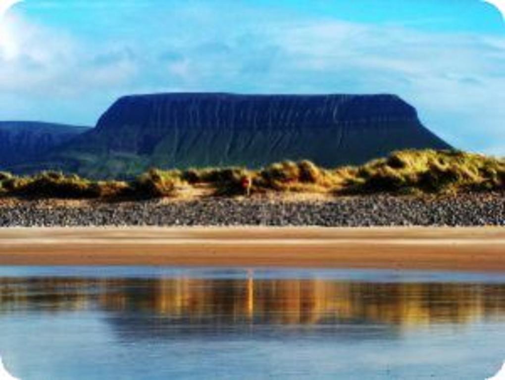 The Benwiskin Centre Ballaghnatrillick المظهر الخارجي الصورة